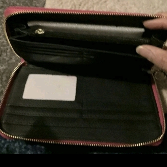 NWT Steve Madden Pink Wallet Zip Around Clutch Large Card Slots Gold Detail - Picture 4 of 8